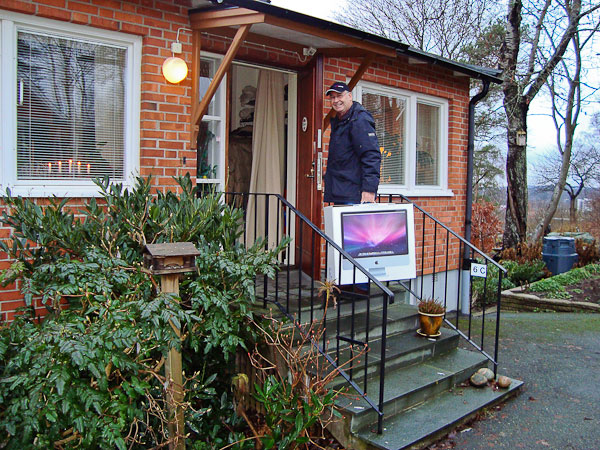 Jan med iMac för installation i hemmet