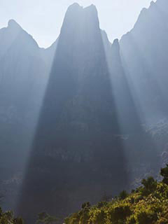 Bergsmassivet Montserrat i Katalonien Bergsmassivet Montserrat i Katalonien © Conny Nord